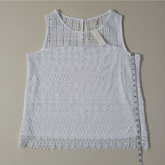 Adiva Women's White Lined Lace Tank Top - Picture 5 of 13